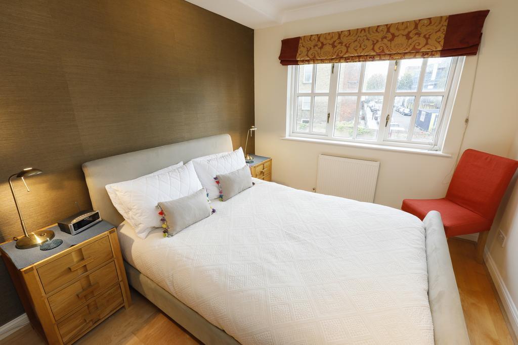 Beautiful Flat With Terrace Apartment ลอนดอน ภายนอก รูปภาพ