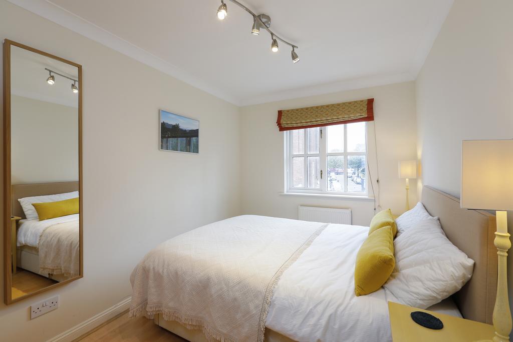 Beautiful Flat With Terrace Apartment ลอนดอน ภายนอก รูปภาพ