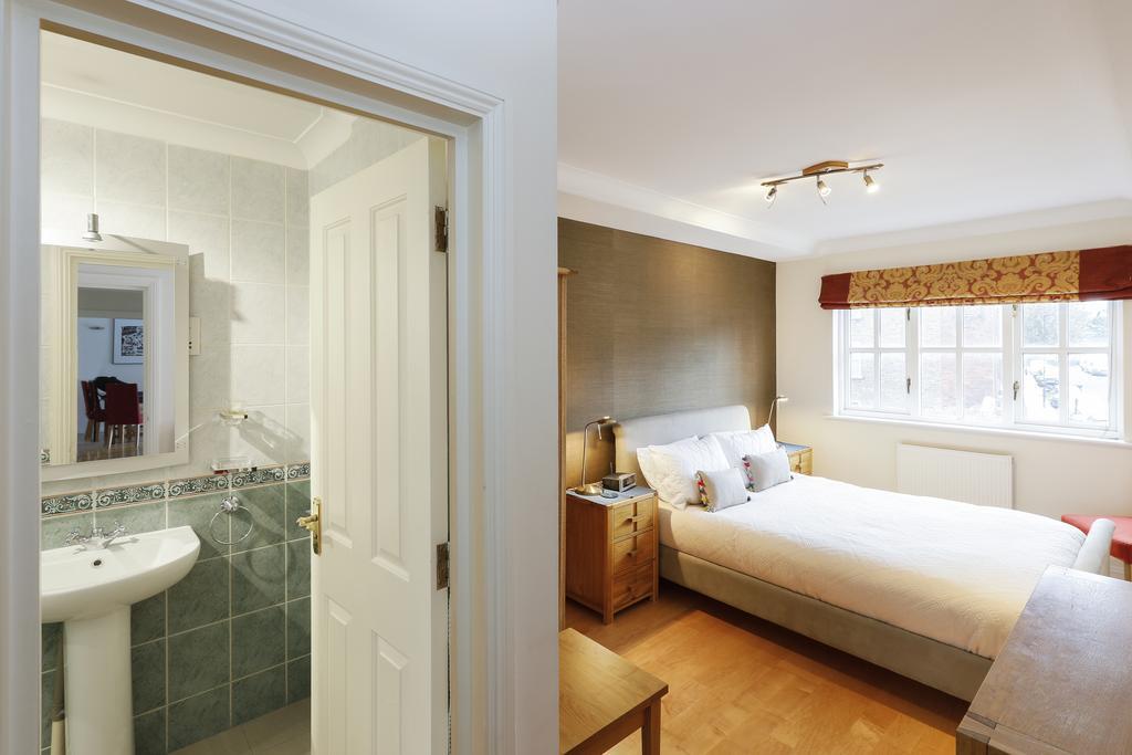 Beautiful Flat With Terrace Apartment ลอนดอน ภายนอก รูปภาพ